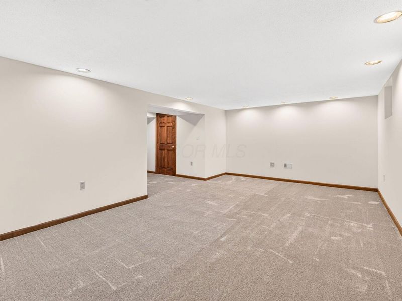 2709 FISHINGER Road, Columbus, OH 43221 Photo 60