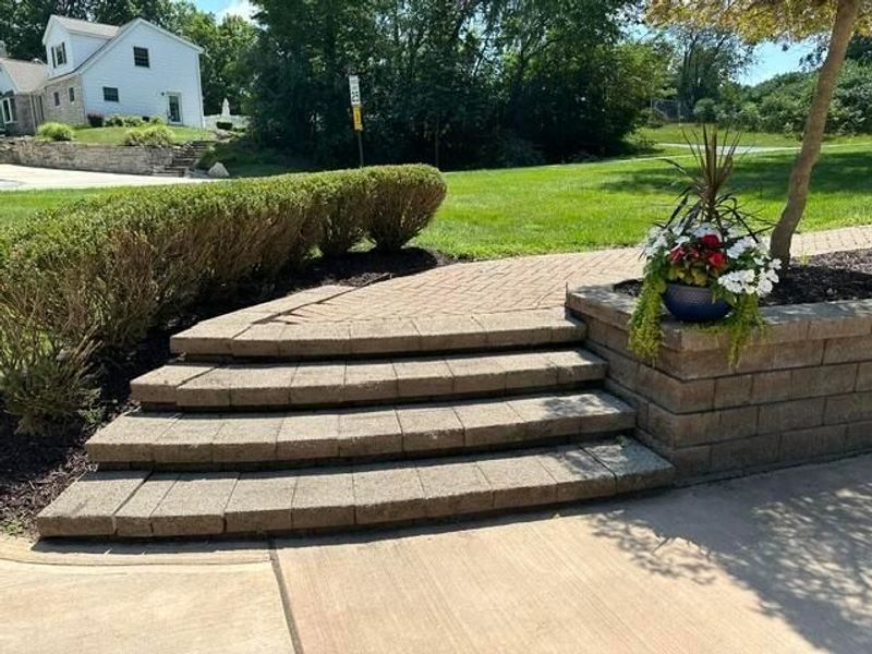 2709 FISHINGER Road, Columbus, OH 43221 Photo 8