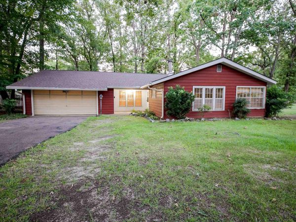 2611 Oakland St, Camden, AR 71701