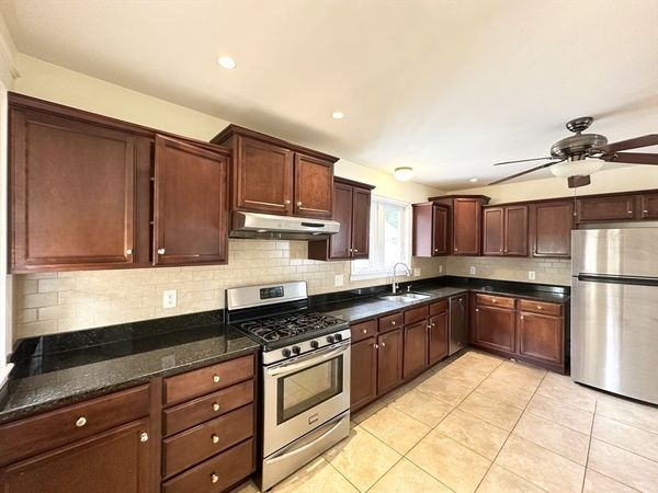 219 Beech St, Unit 219, Belmont, MA 02478