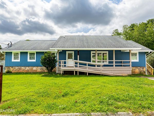 5848 Solar Drive, Knoxville, TN 37921