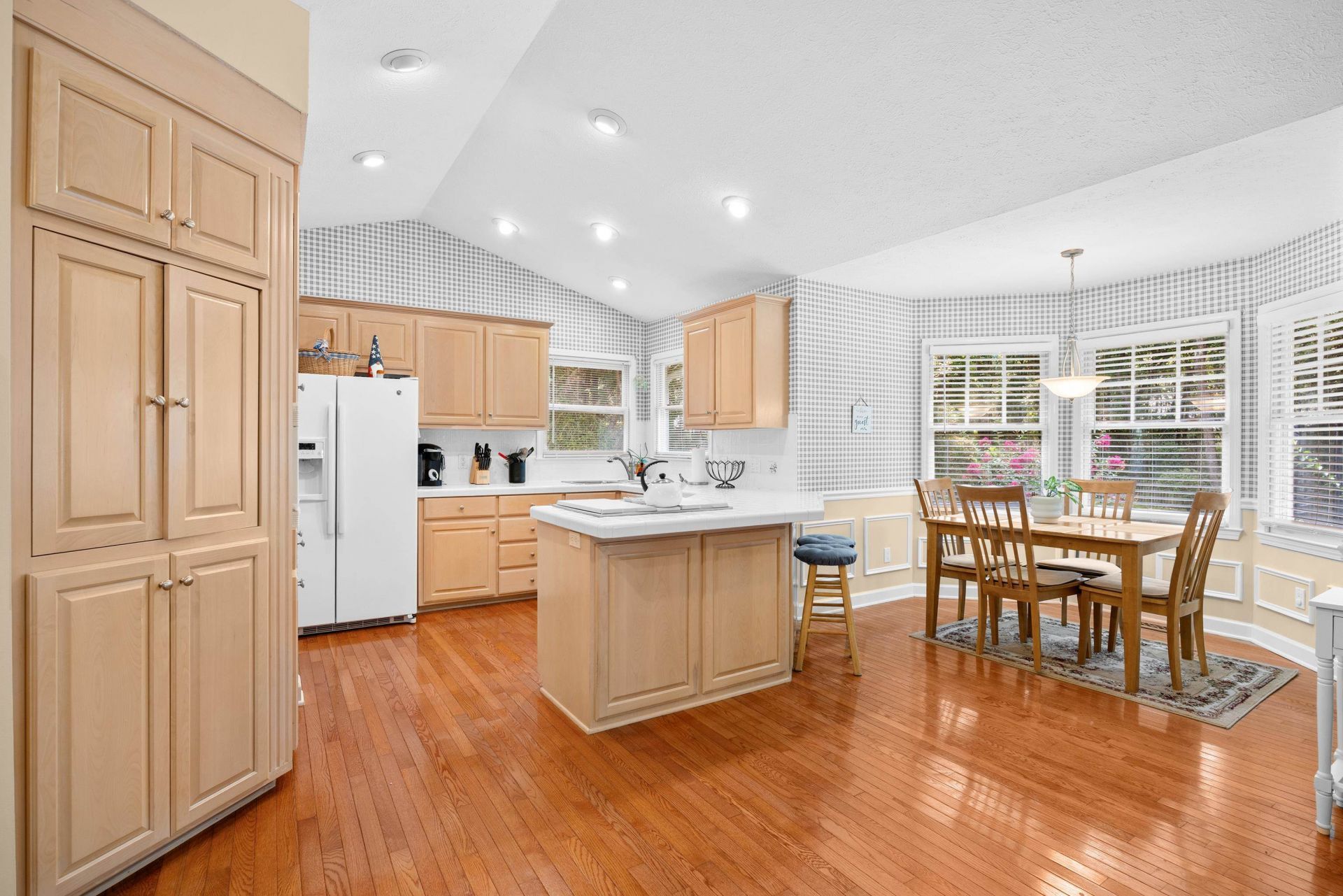 25 Saint Julian Ct. Photo 10