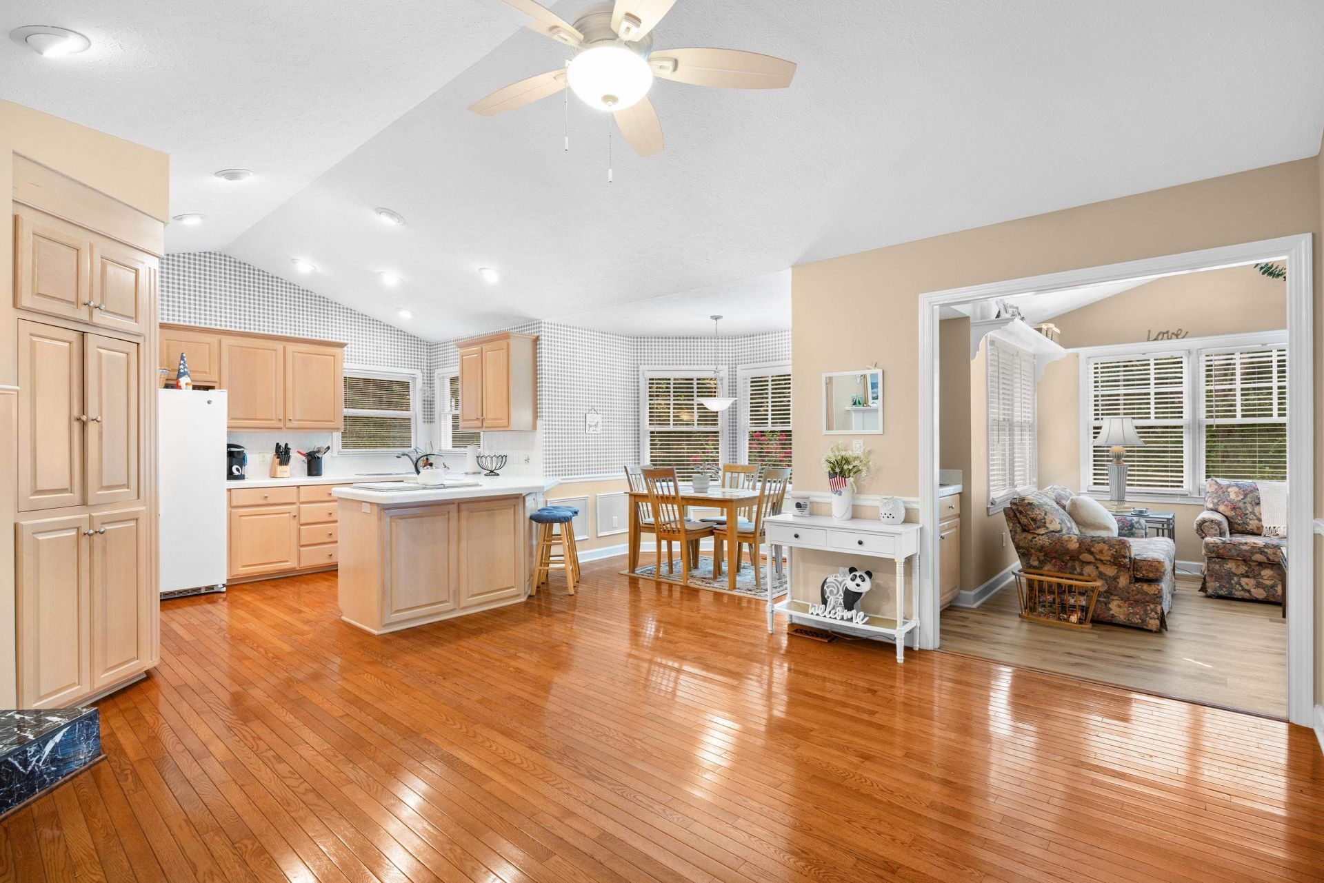 25 Saint Julian Ct. Photo 12