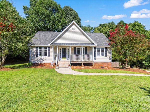200 Autumn Woods Boulevard , Mount Holly, NC 28120