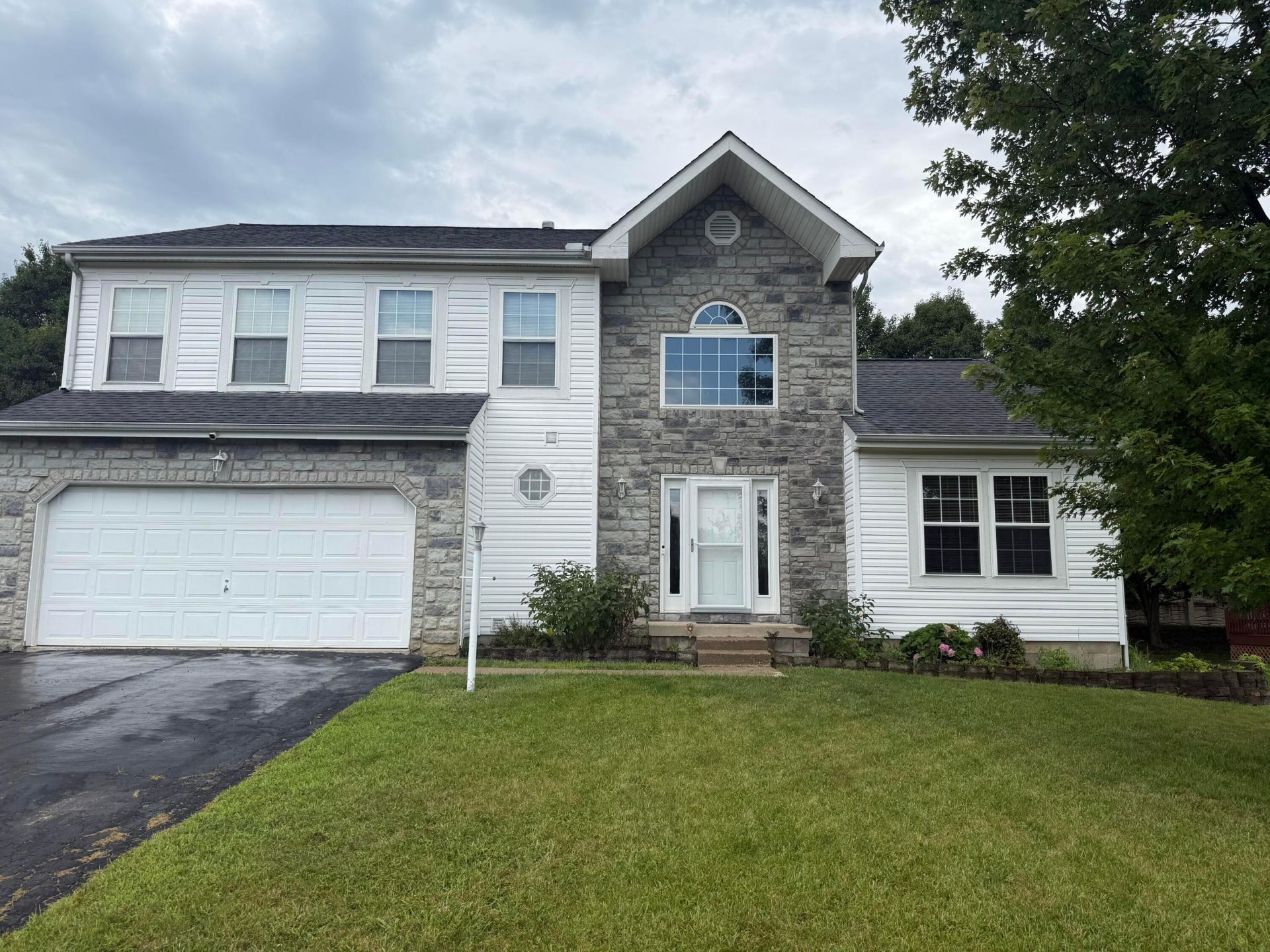 156 Knights Bridge Drive E, Pickerington, OH 43147 Main Photo