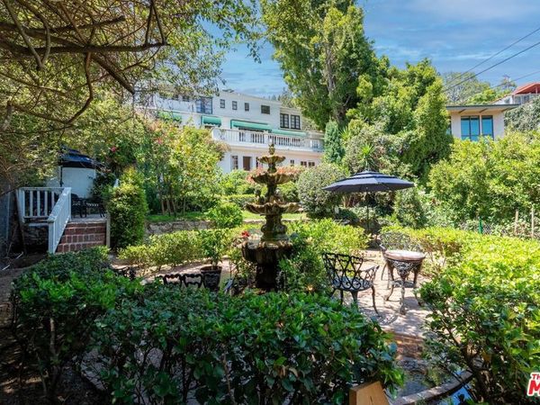 8298 Presson Place , Los Angeles, CA 90069