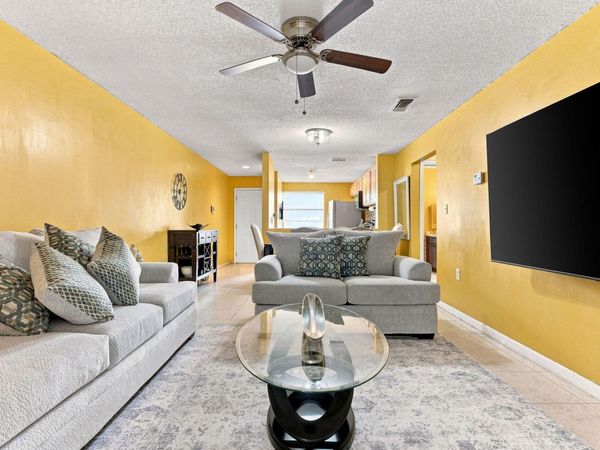 2232 SW 81st Avenue, Miramar, FL 33025