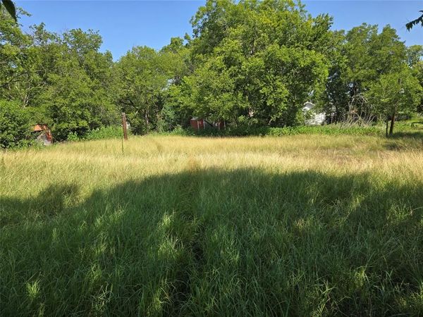702 SW 3rd Street, Hubbard, TX 76648
