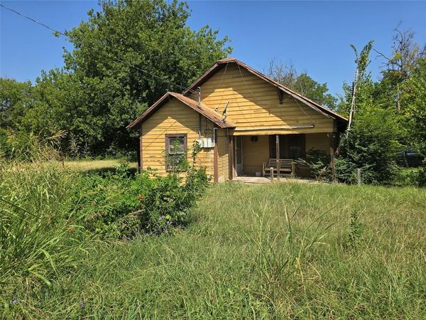 700 SW 3rd Street, Hubbard, TX 76648