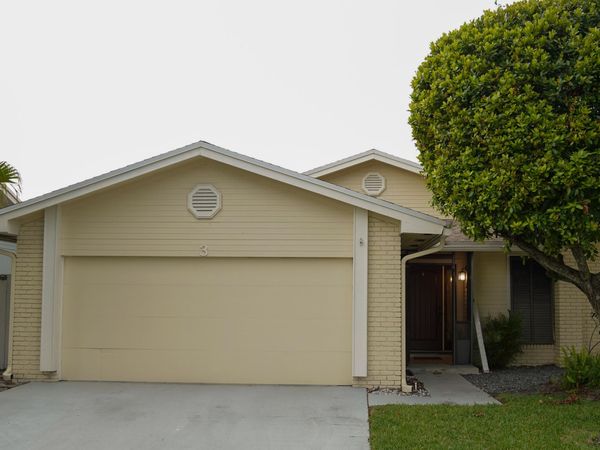 3 Hammond Place, Boynton Beach, FL 33426