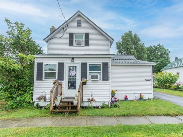 27520 Church Street , Chaumont, NY 13622