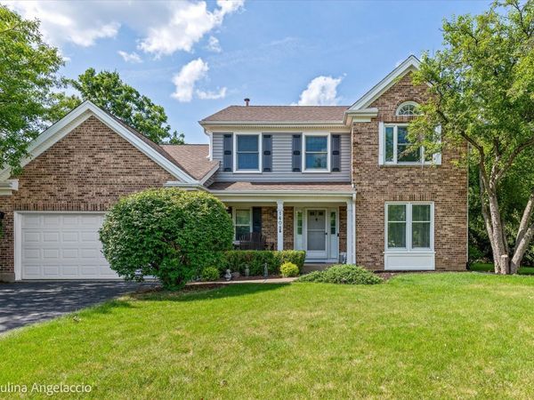 1408 Village Court , Buffalo Grove, IL 60089