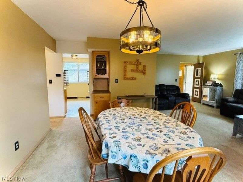 7586 S Tamarack Drive, Parma, OH 44134 Photo 7