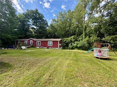 1019 County Route 12, Pennellville, NY 13132