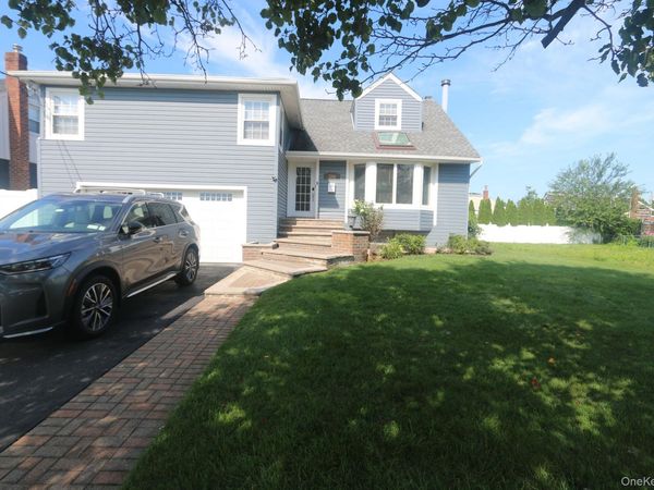 3260 Judith Lane, Oceanside, NY 11572