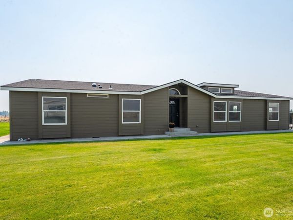 8379 Road 10 NW, Ephrata, WA 98823