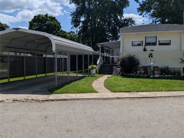 2445 Columbus-Lancaster Road NW, Unit 129, Lancaster, OH 43130