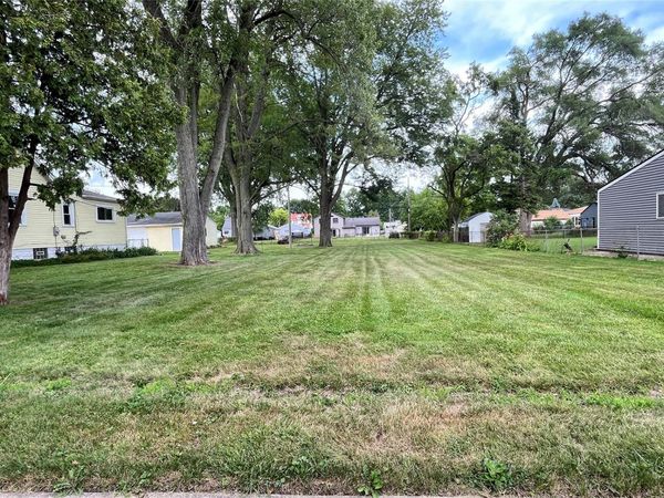 27250 Edward Street , Roseville, Mi 48066