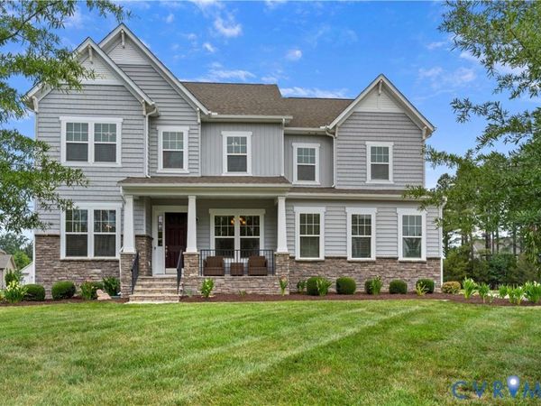 2018 James Overlook Drive , Chester, VA 23836