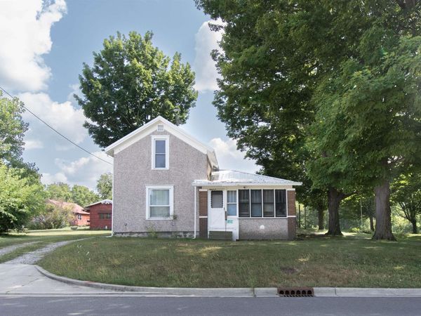 1604 Dowling Street, Kendallville, IN 46755