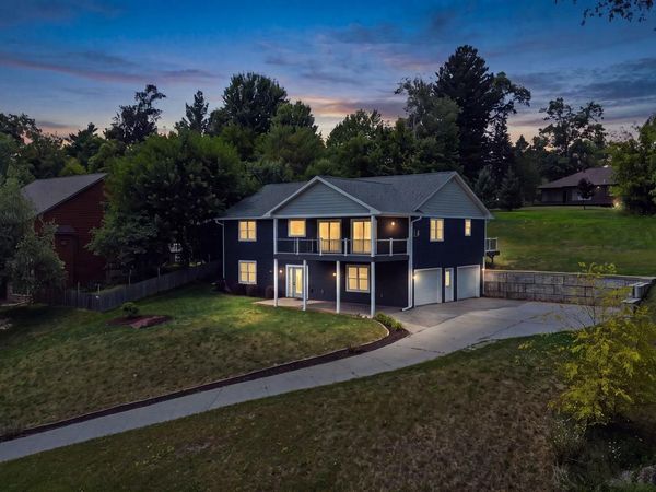 665 Pyrite Road, Platteville, WI 53813