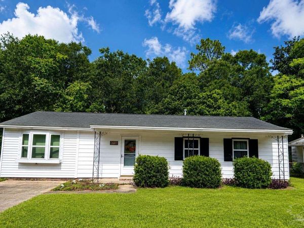 5778 Avondale Rd, Pensacola, FL 32526