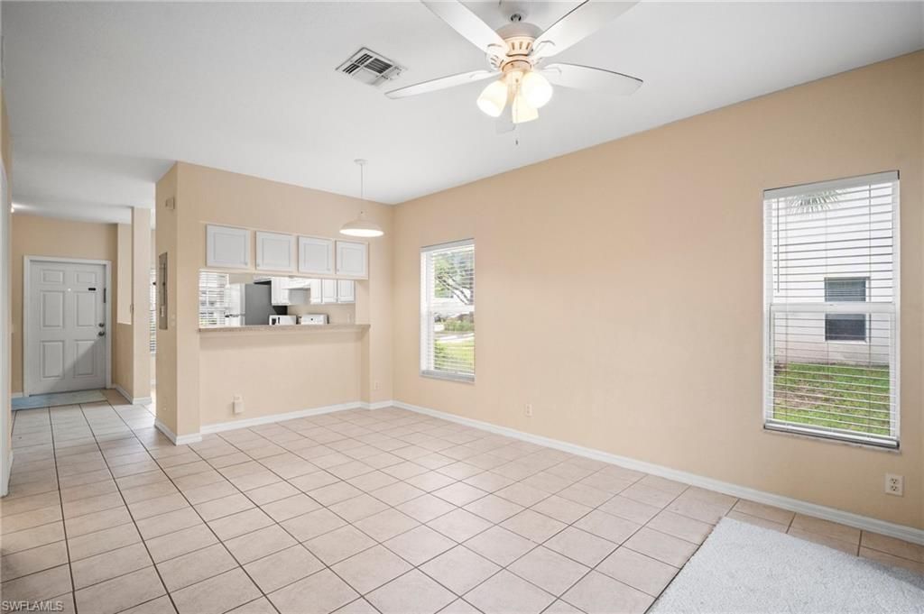 8219 Pacific Beach Dr, Fort Myers, FL 33966 Photo