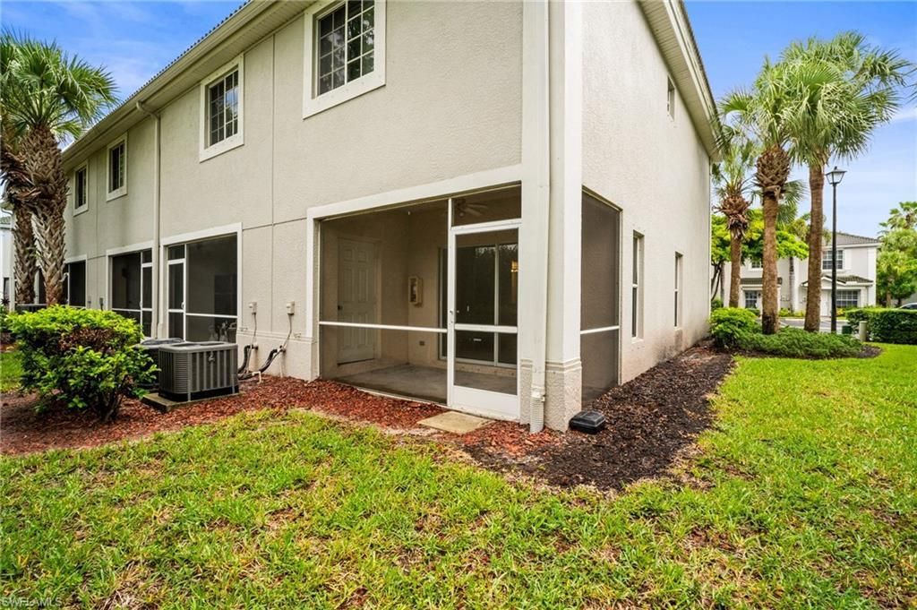 8219 Pacific Beach Dr, Fort Myers, FL 33966 Photo