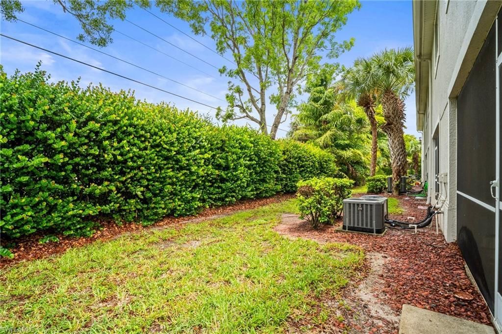 8219 Pacific Beach Dr, Fort Myers, FL 33966 Photo