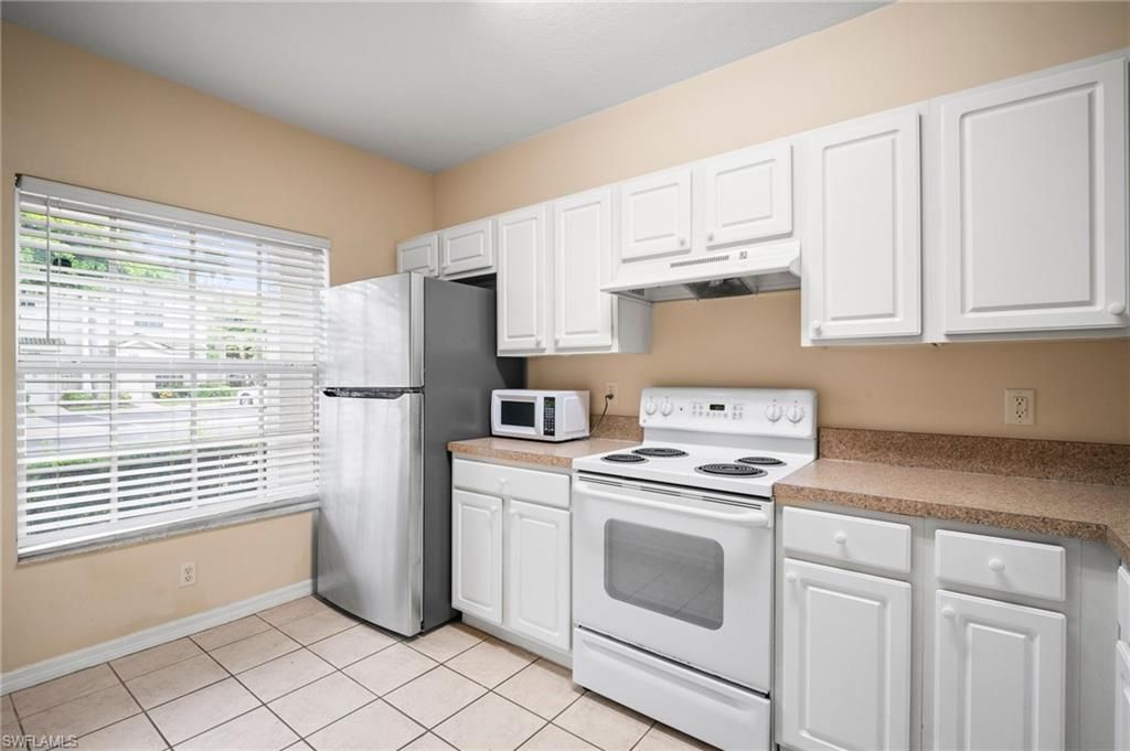 8219 Pacific Beach Dr, Fort Myers, FL 33966 Photo