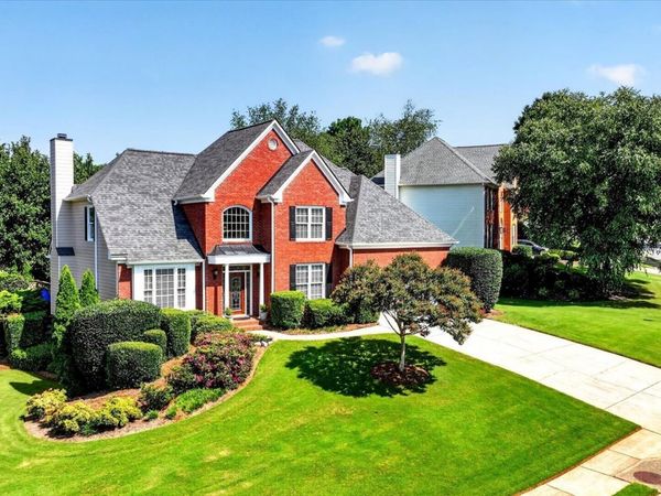 450 Hembree Grove Ovrlk, Roswell, GA 30076