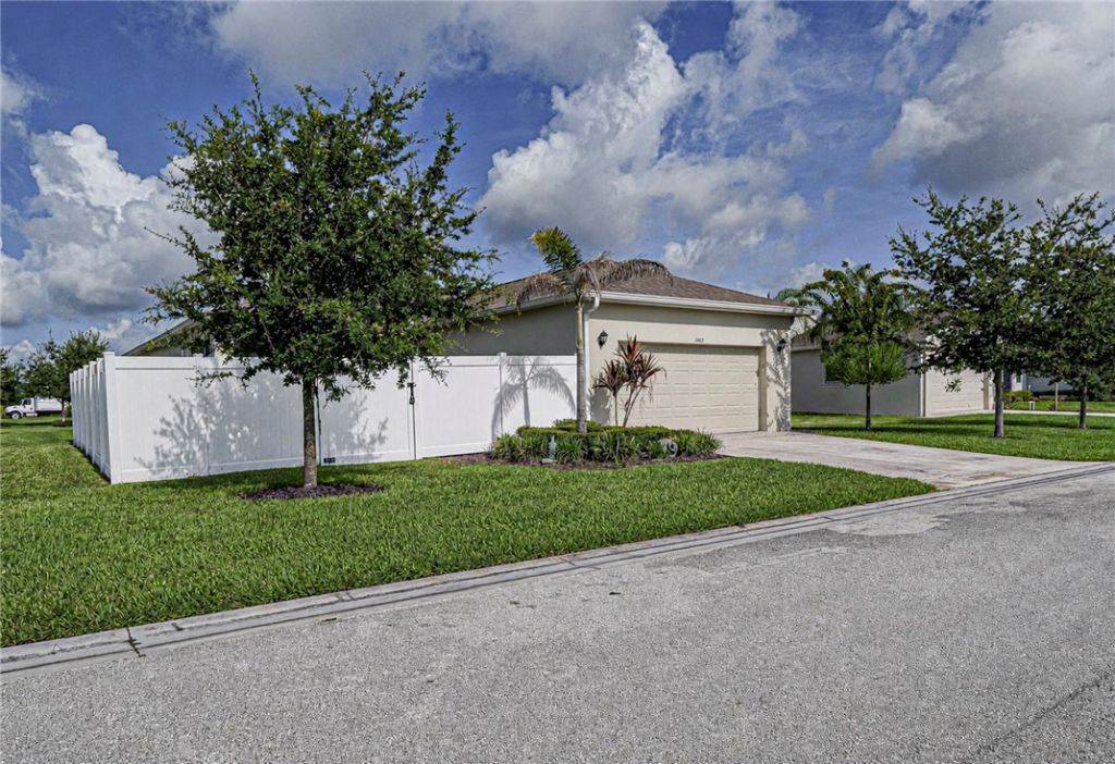 1465 Carriage Court, Vero Beach, FL 32966 Photo