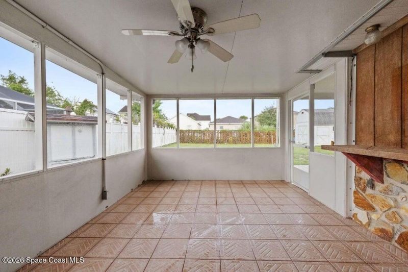 3324 Sunrise Boulevard , Fort Pierce, FL 34982 Photo