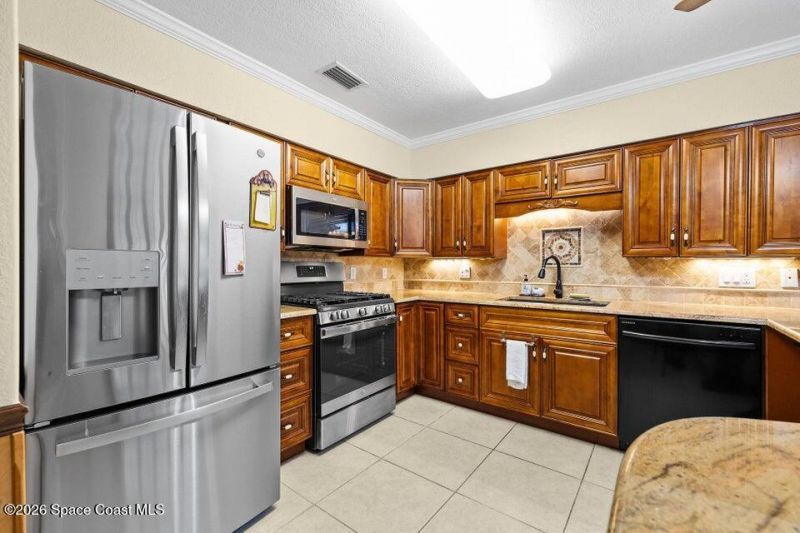 3324 Sunrise Boulevard , Fort Pierce, FL 34982 Photo