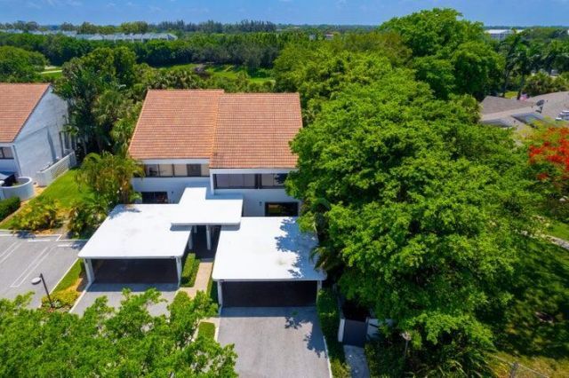 2517 Presidential Way, Unit B, West Palm Beach, FL 33401 Photo