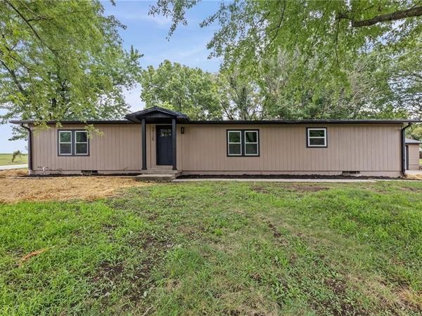 39135 Plum Creek Road, Osawatomie, KS 66064