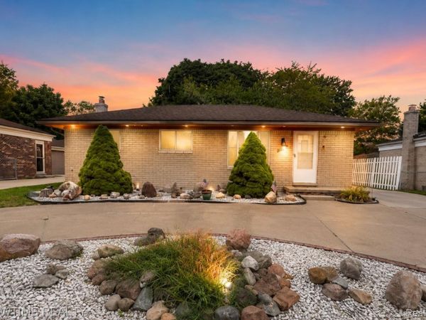 40335 Harmon Drive , Sterling Heights, Mi 48310