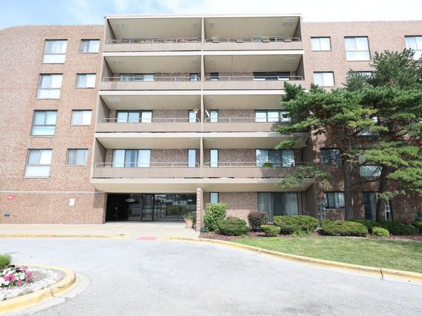 7 E CARRIAGEWAY Drive , Unit 408, Hazel Crest, IL 60429
