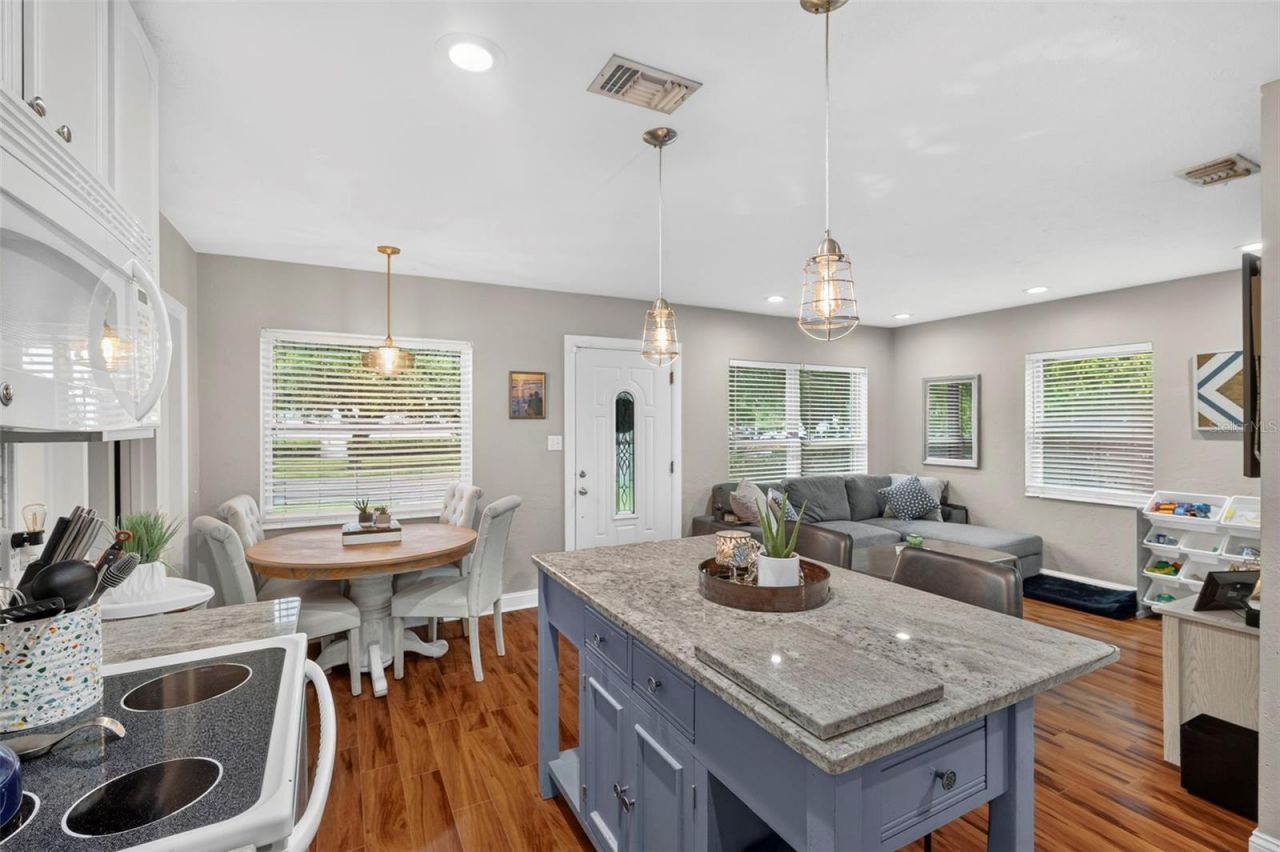 1226 49th Avenue N, Saint Petersburg, FL 33703 Photo