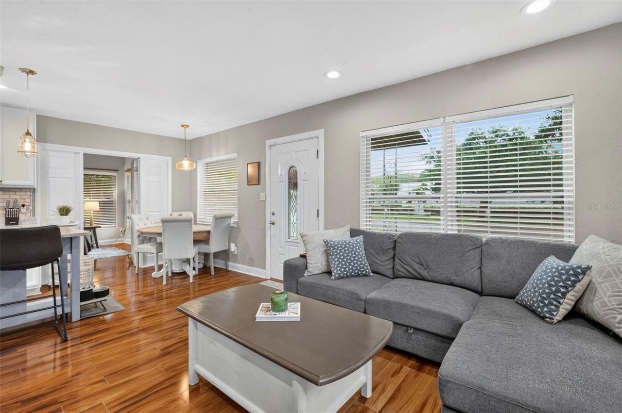 1226 49th Avenue N, Saint Petersburg, FL 33703 Photo