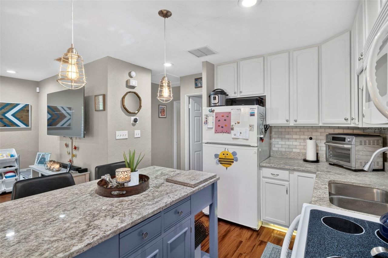1226 49th Avenue N, Saint Petersburg, FL 33703 Photo