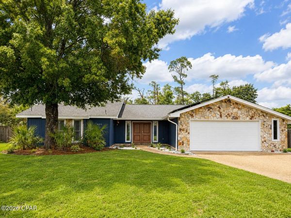 3015 Longwood Circle , Panama City, FL 32405
