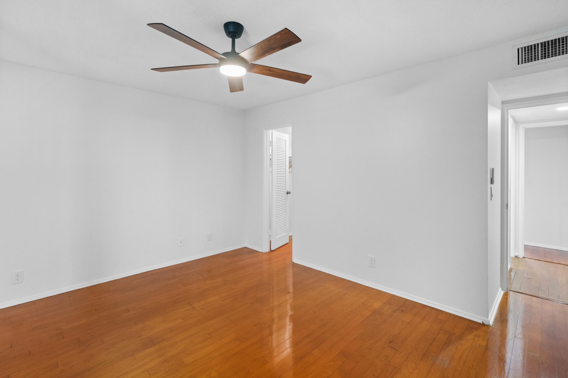 2540 Boundbrook Boulevard, Unit 110, Palm Springs, FL 33406 Photo