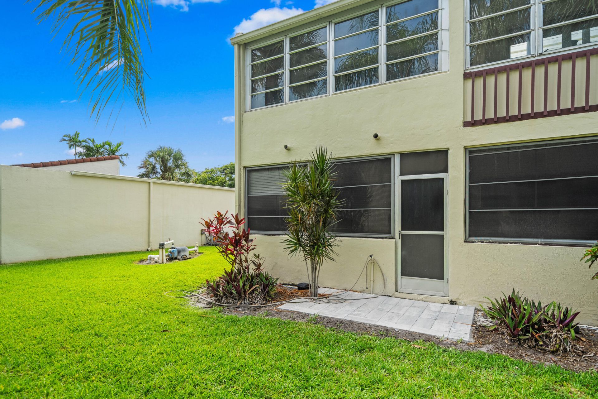 2540 Boundbrook Boulevard, Unit 110, Palm Springs, FL 33406 Photo