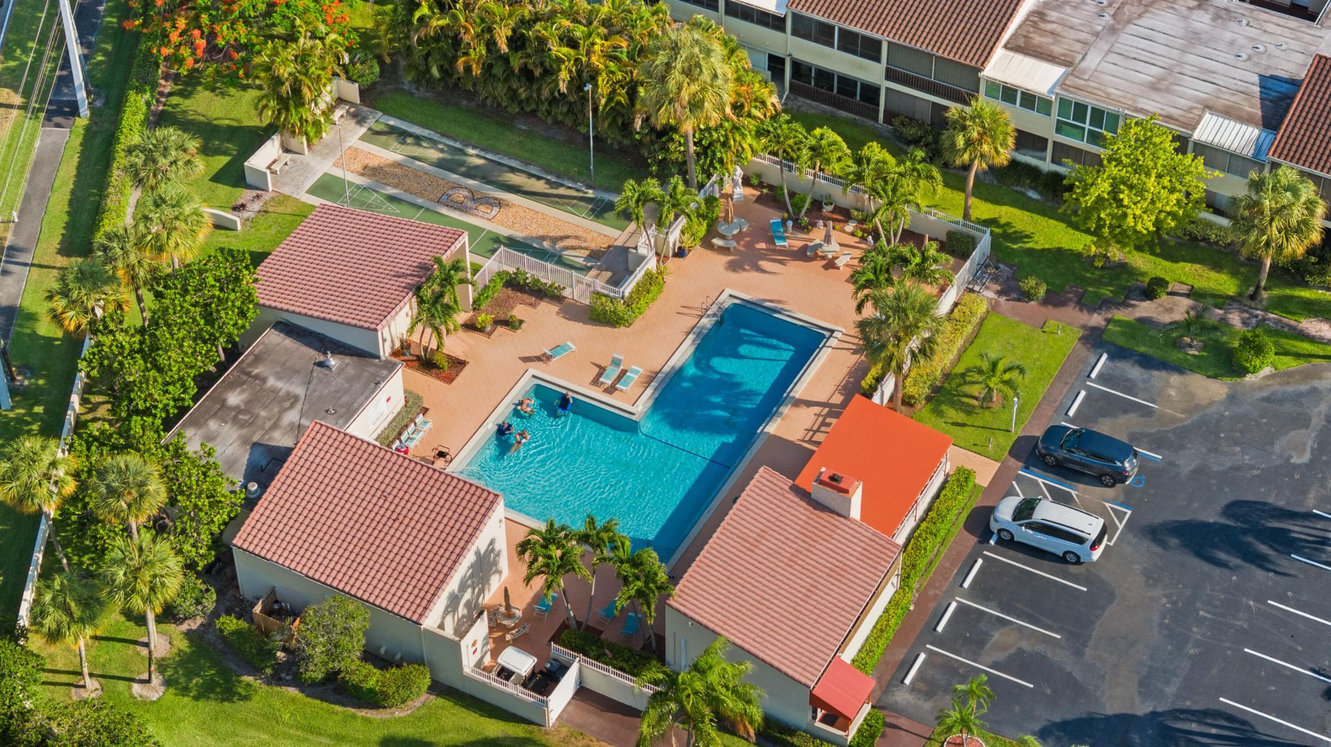 2540 Boundbrook Boulevard, Unit 110, Palm Springs, FL 33406 Photo