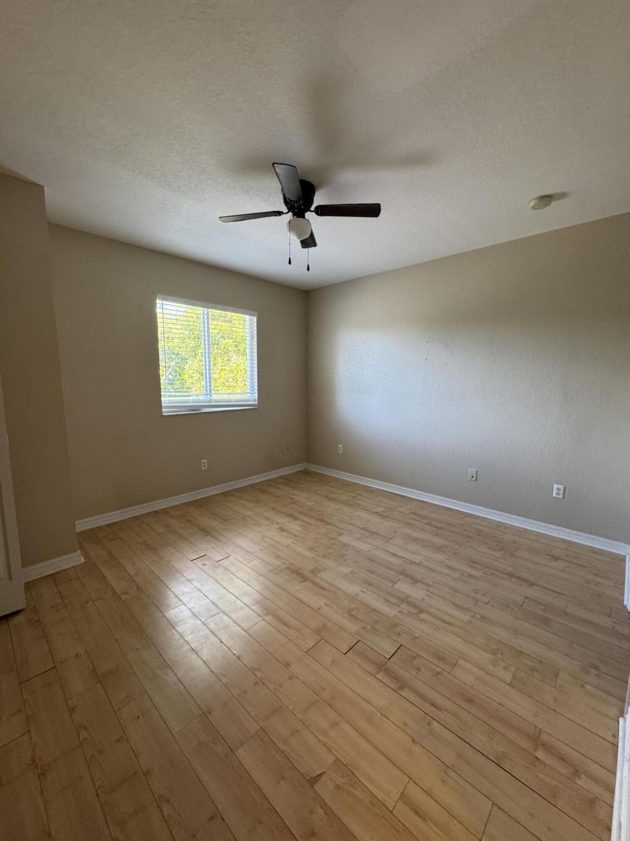 1992 Alamanda Way, Riviera Beach, FL 33404 Photo