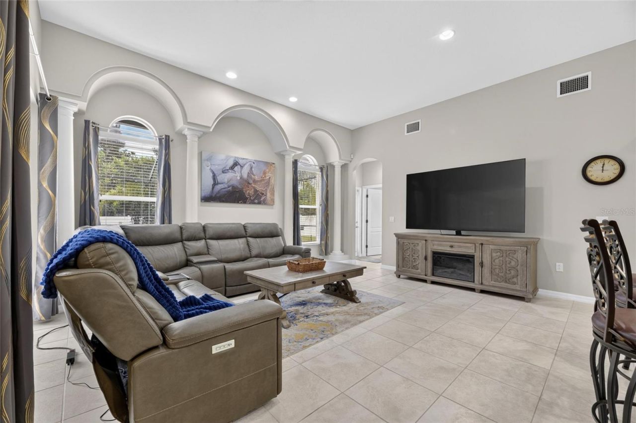 111 Falling Water Drive, Brandon, FL 33511 Photo