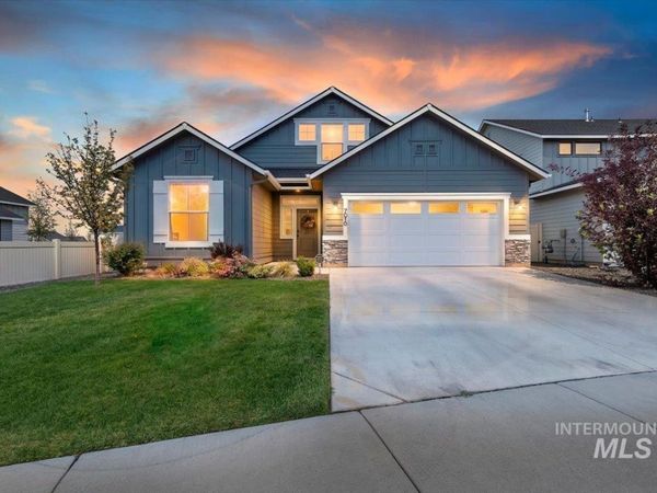 7010 W W Grand Rapids Dr, Meridian, ID 83646
