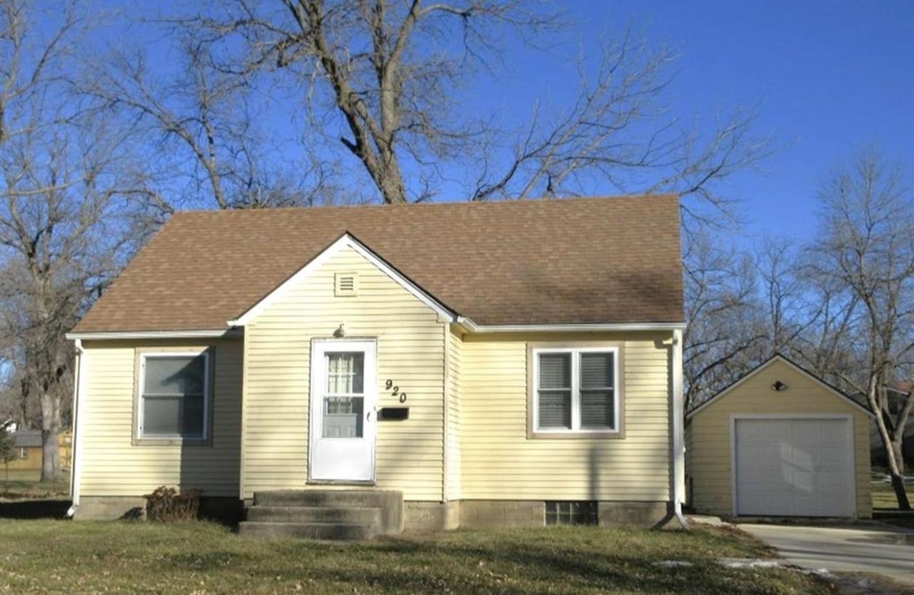 920 N 5th Street, Estherville, IA 51334 Main Photo