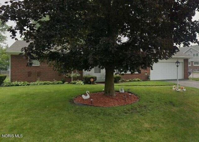 28 Torrington Drive , Toledo, OH 43615 Main Photo